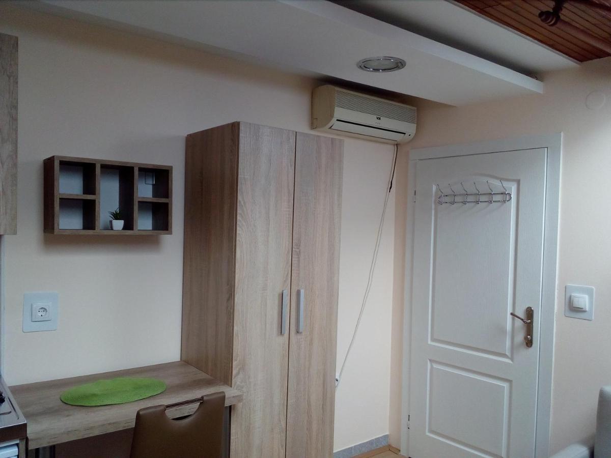 Apartmani Sara Novi Sad Exterior photo