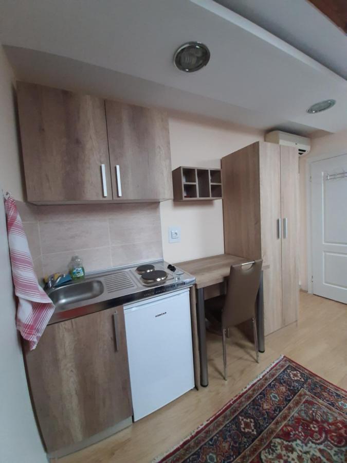 Apartmani Sara Novi Sad Exterior photo